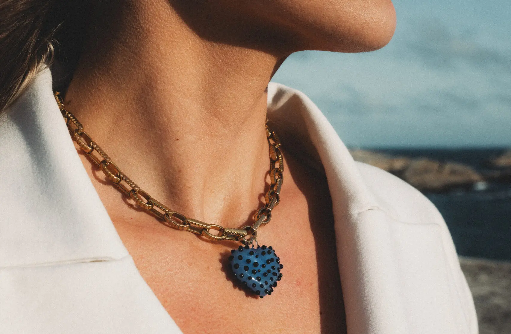 Biżuteria handmade jako upominek na święta od serca – poradnik prezentowy 2025