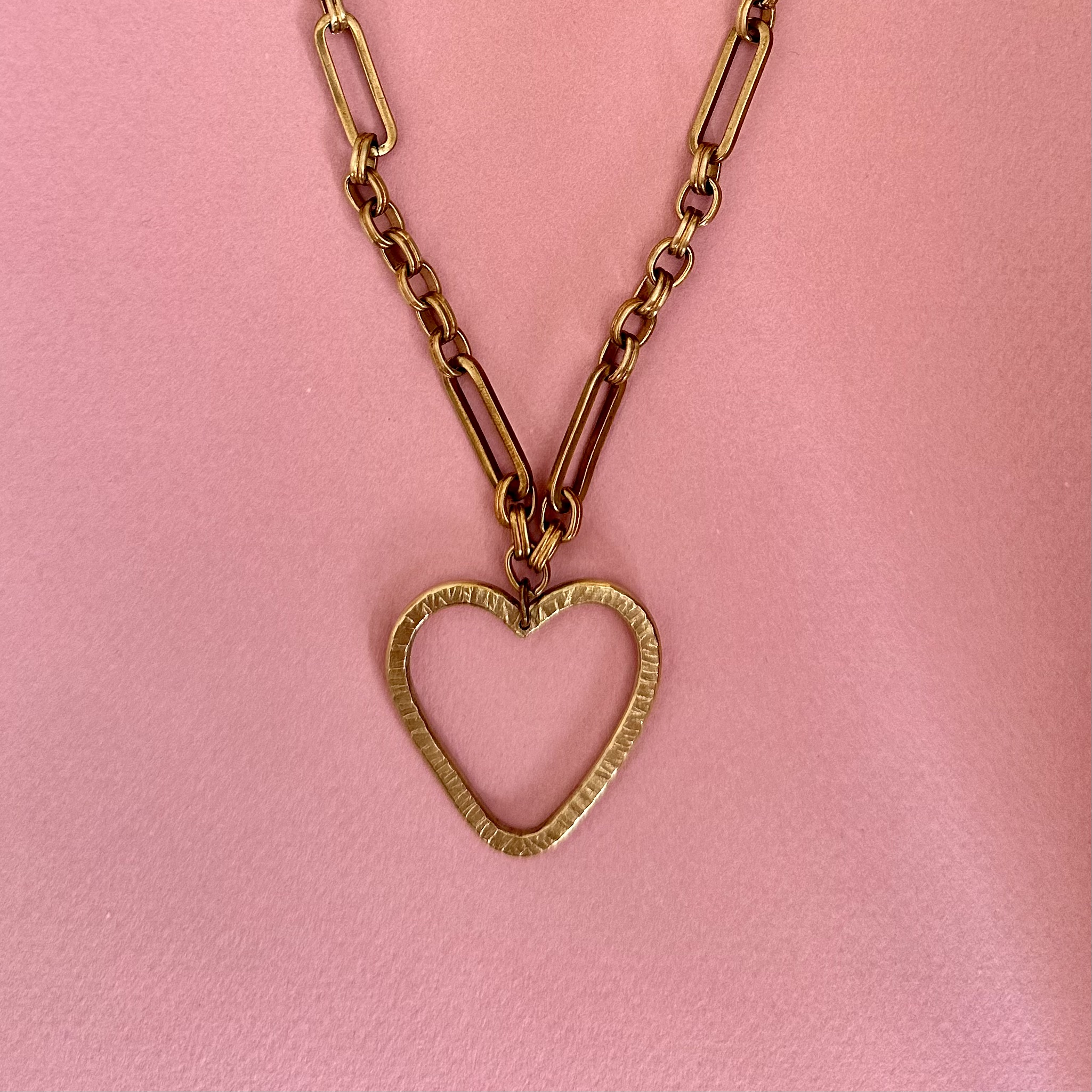 Walentynkowe prezenty – biżuteria, która mówi „kocham Cię”